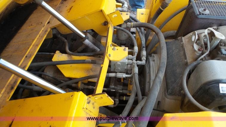 image for item K4628 2013 Salsco Trackpaver TP411 asphalt paver