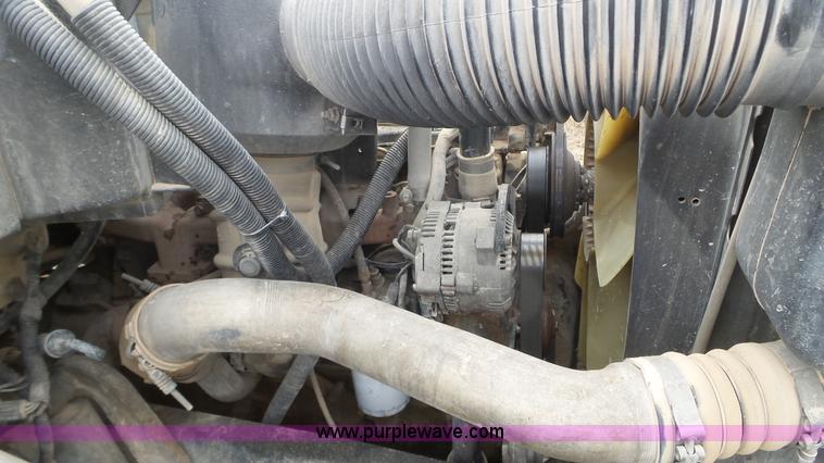 image for item K4632 1998 Ford F800 flatbed truck