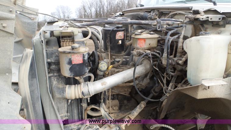 image for item K4632 1998 Ford F800 flatbed truck