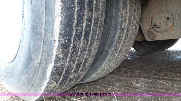 image for item K4633 2001 Trail King TK70HT drop deck hydra tail trailer