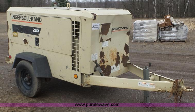 image for item K4634 1999 Ingersoll Rand P250 WJD air compressor