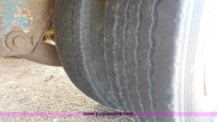 image for item K5029 1987 Load King PHD70/90-3 equipment trailer