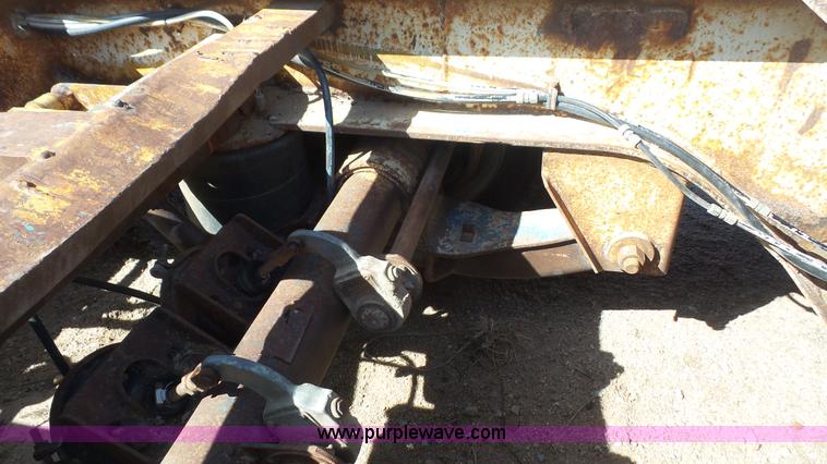 image for item K5029 1987 Load King PHD70/90-3 equipment trailer