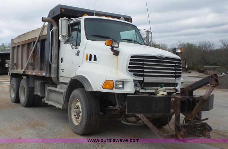 image for item K5118 2008 Sterling L9500 dump truck