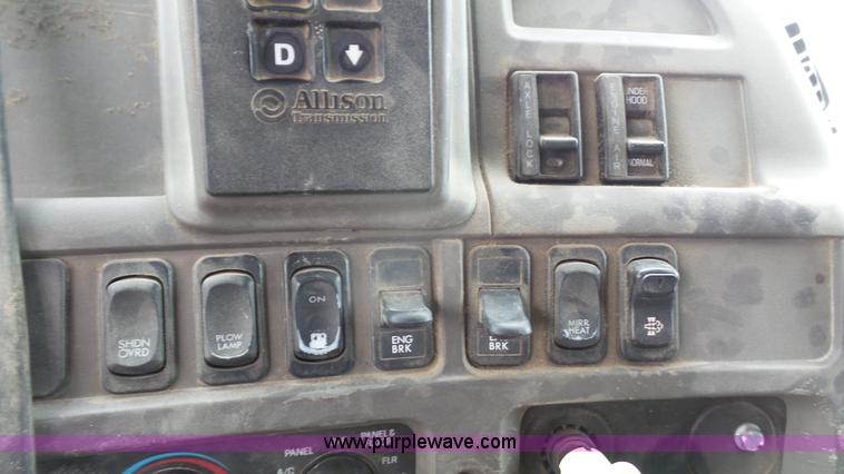 image for item K5118 2008 Sterling L9500 dump truck