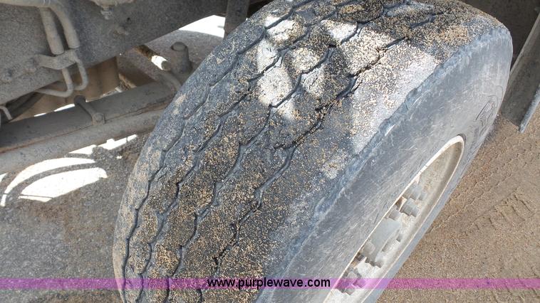 image for item K5118 2008 Sterling L9500 dump truck