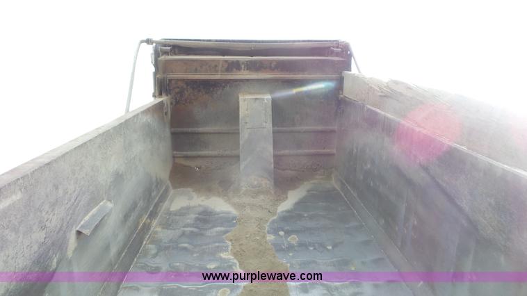 image for item K5118 2008 Sterling L9500 dump truck