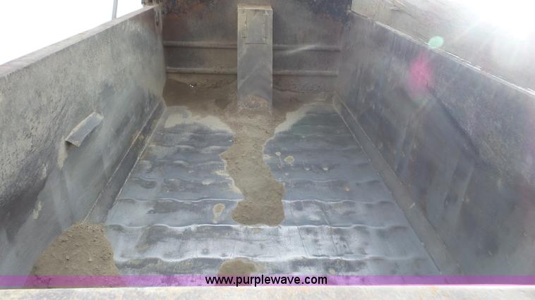 image for item K5118 2008 Sterling L9500 dump truck