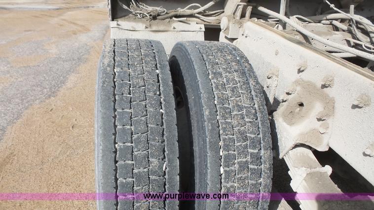 image for item K5118 2008 Sterling L9500 dump truck