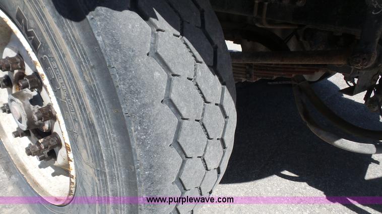 image for item K5118 2008 Sterling L9500 dump truck