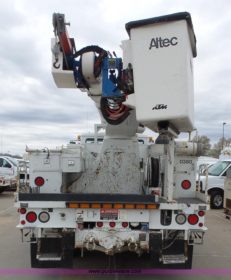 image for item K5150 2001 Freightliner FL70 bucket truck