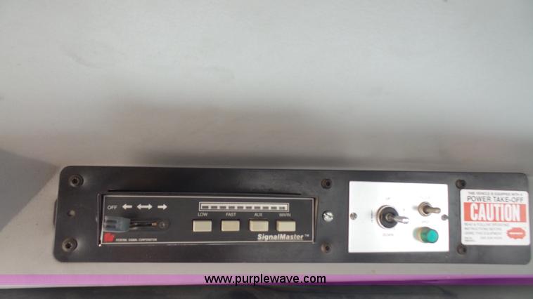 image for item K5150 2001 Freightliner FL70 bucket truck