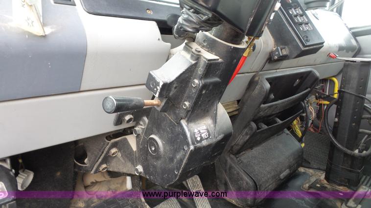 image for item K5150 2001 Freightliner FL70 bucket truck