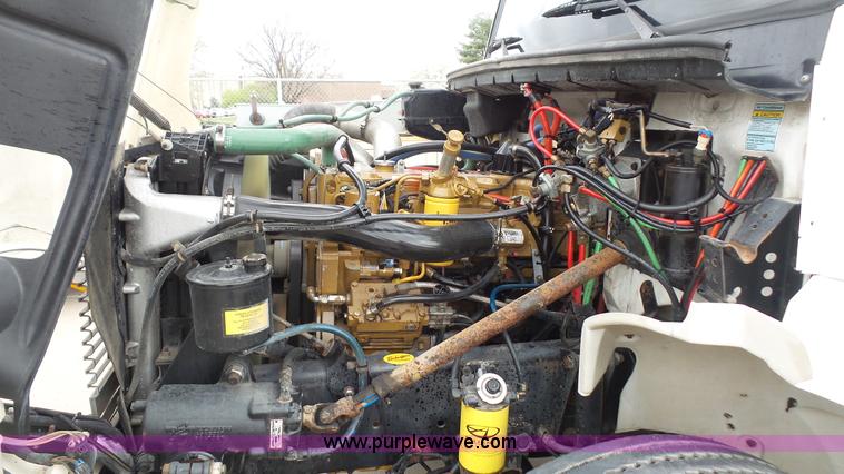 image for item K5150 2001 Freightliner FL70 bucket truck