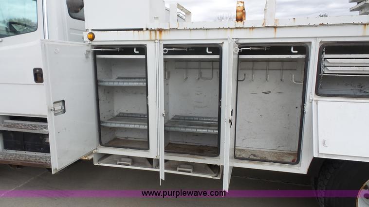 image for item K5150 2001 Freightliner FL70 bucket truck