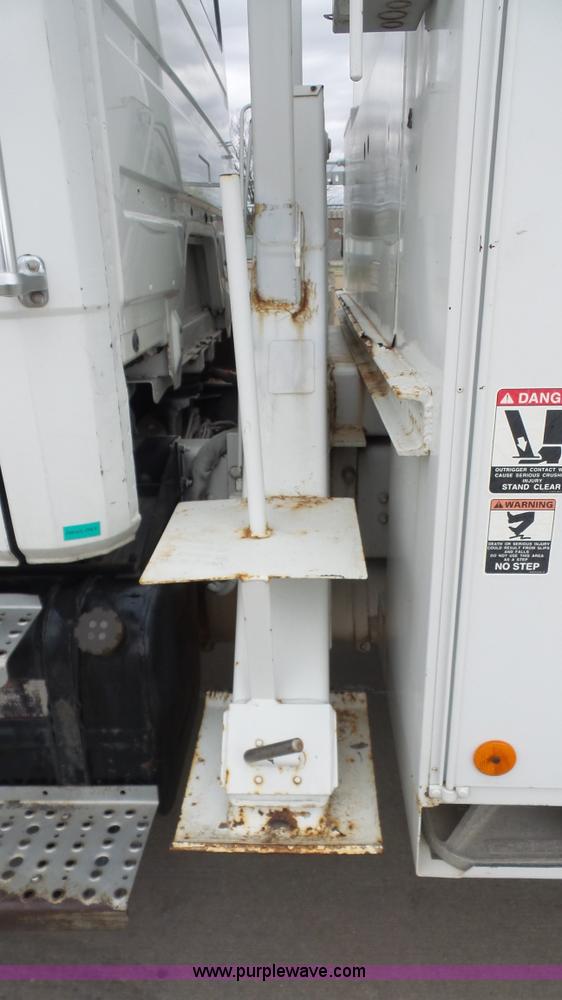 image for item K5150 2001 Freightliner FL70 bucket truck