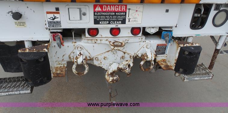 image for item K5150 2001 Freightliner FL70 bucket truck