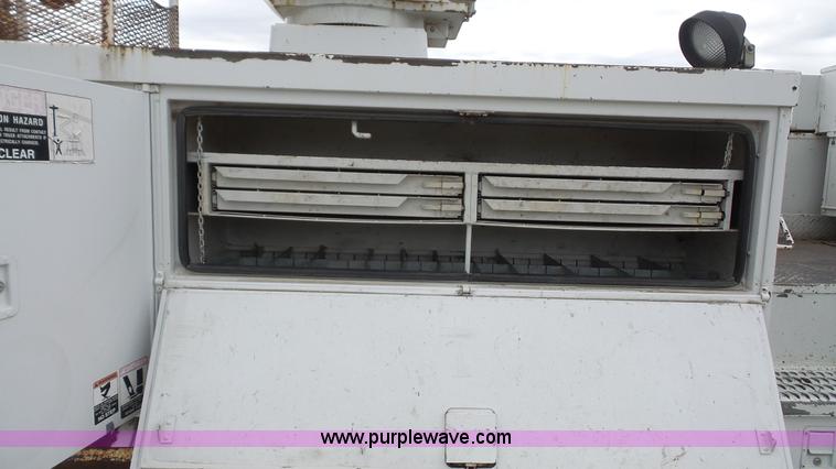 image for item K5150 2001 Freightliner FL70 bucket truck