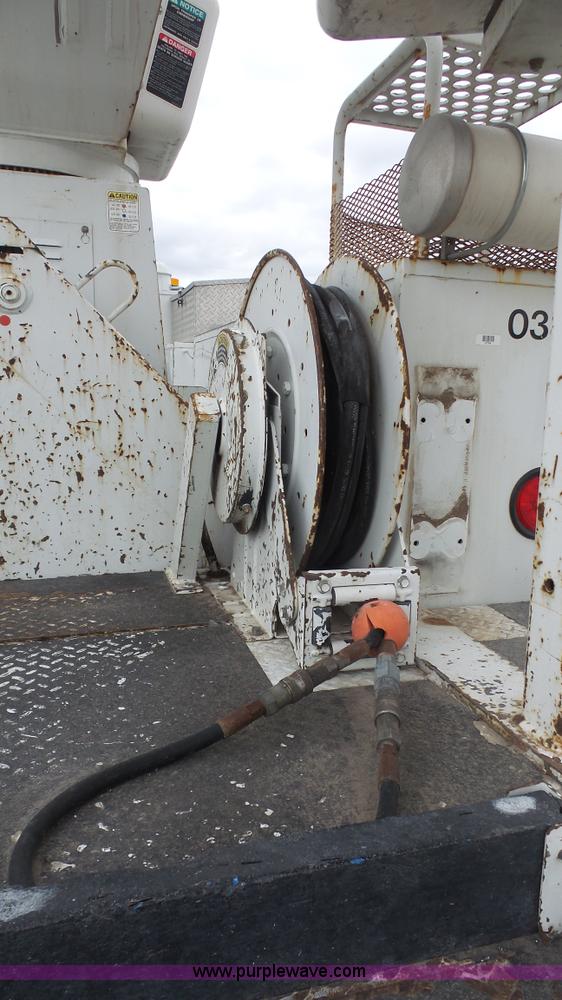 image for item K5150 2001 Freightliner FL70 bucket truck