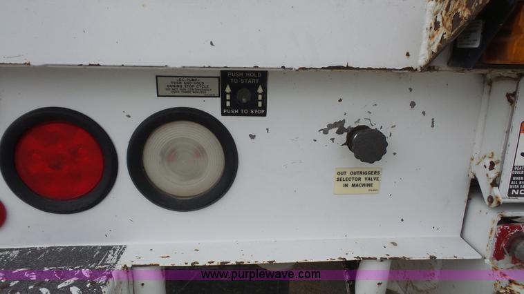 image for item K5150 2001 Freightliner FL70 bucket truck