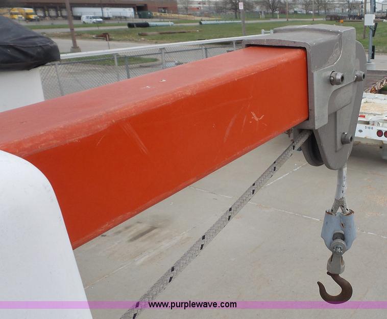 image for item K5150 2001 Freightliner FL70 bucket truck