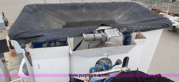 image for item K5150 2001 Freightliner FL70 bucket truck