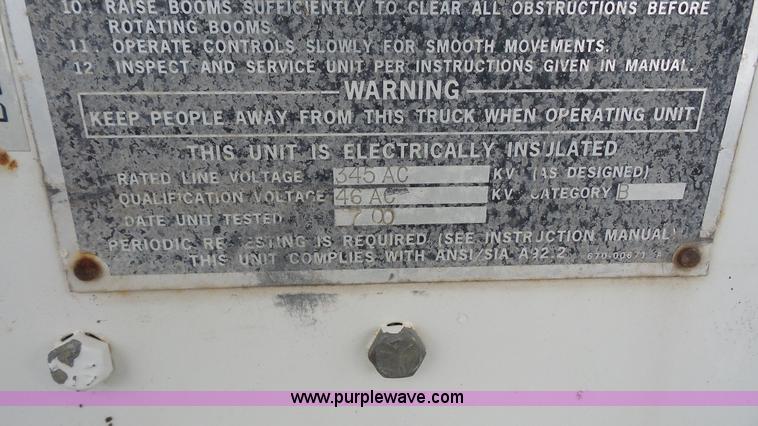 image for item K5150 2001 Freightliner FL70 bucket truck