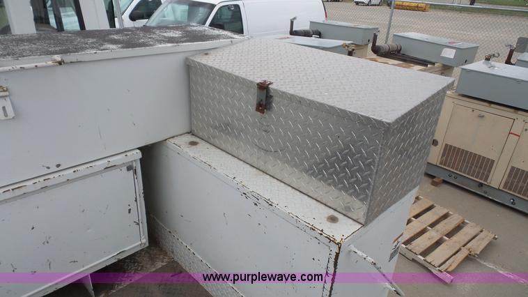 image for item K5150 2001 Freightliner FL70 bucket truck