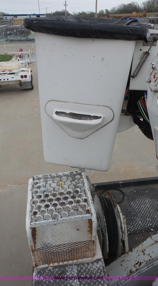 image for item K5150 2001 Freightliner FL70 bucket truck