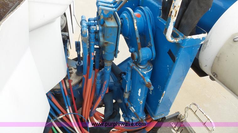 image for item K5150 2001 Freightliner FL70 bucket truck