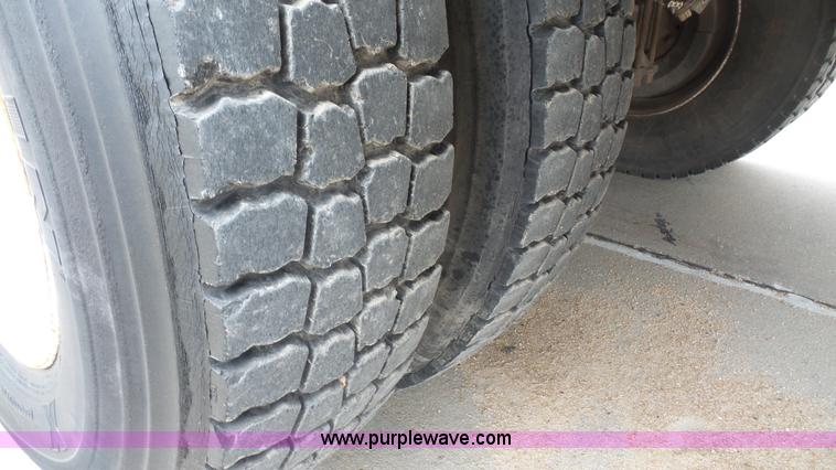 image for item K5150 2001 Freightliner FL70 bucket truck