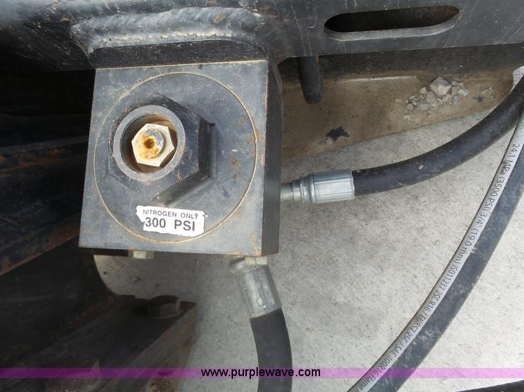 image for item K5180 LaBounty MB3570 skid steer hydraulic breaker