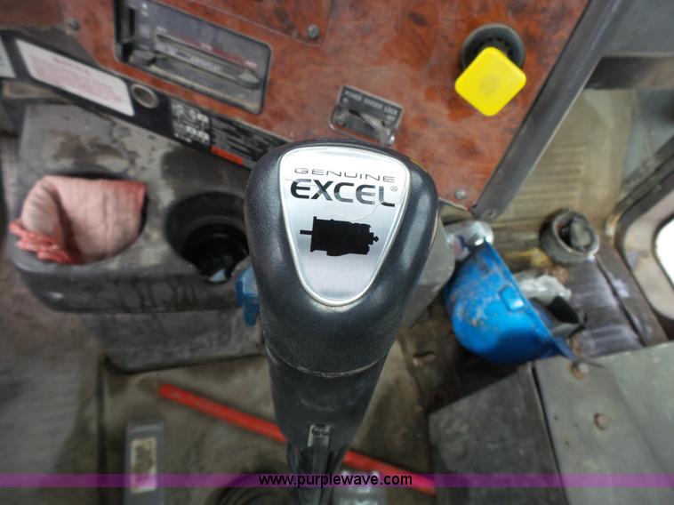 image for item K5182 1996 International 5070 mixer truck