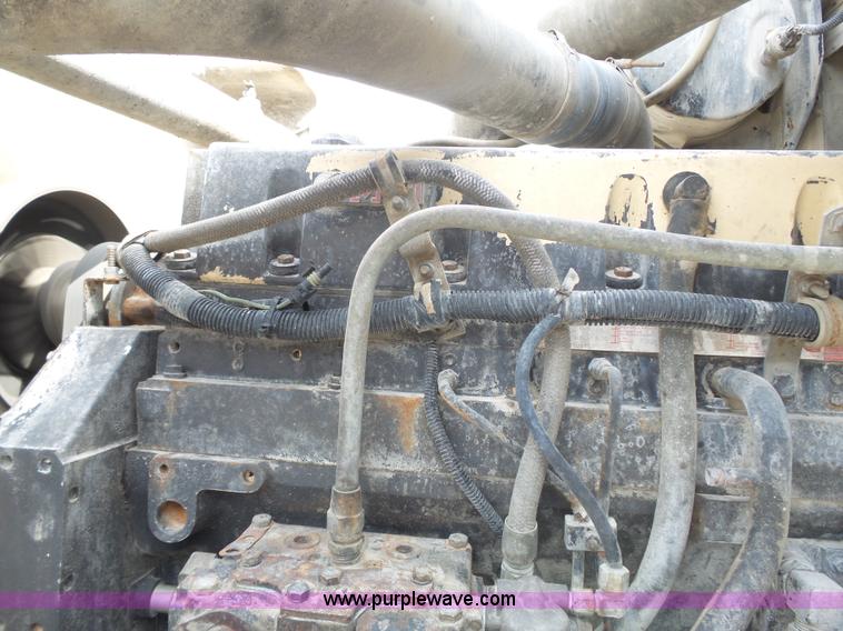 image for item K5182 1996 International 5070 mixer truck
