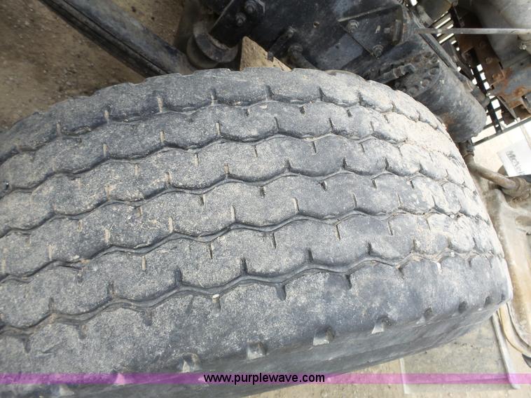 image for item K5182 1996 International 5070 mixer truck