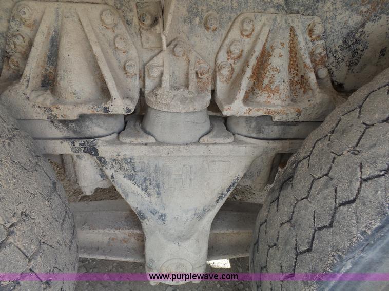 image for item K5182 1996 International 5070 mixer truck