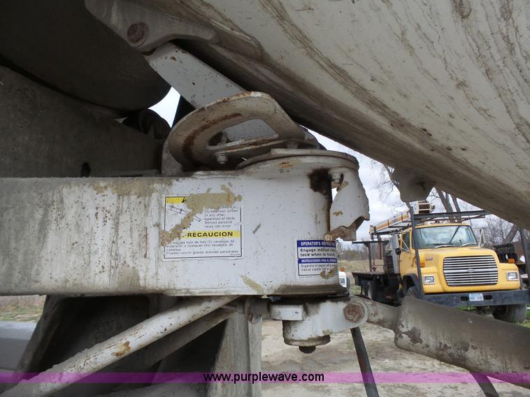 image for item K5182 1996 International 5070 mixer truck