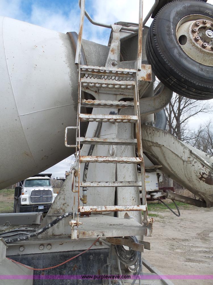 image for item K5182 1996 International 5070 mixer truck