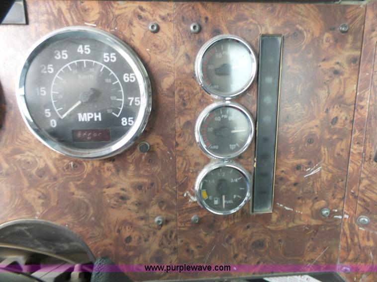 image for item K5183 1997 International 5070 mixer truck