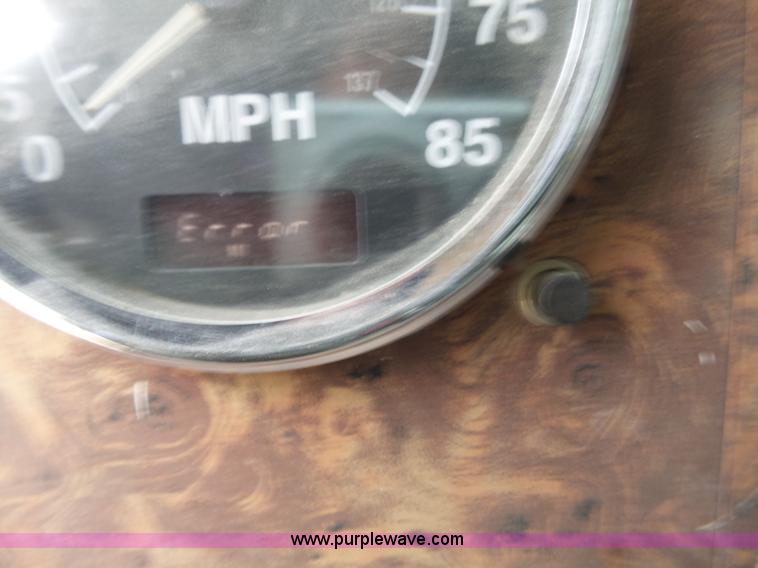 image for item K5183 1997 International 5070 mixer truck