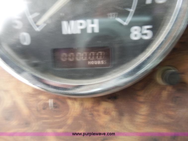 image for item K5183 1997 International 5070 mixer truck