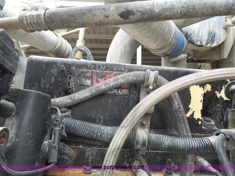 image for item K5183 1997 International 5070 mixer truck