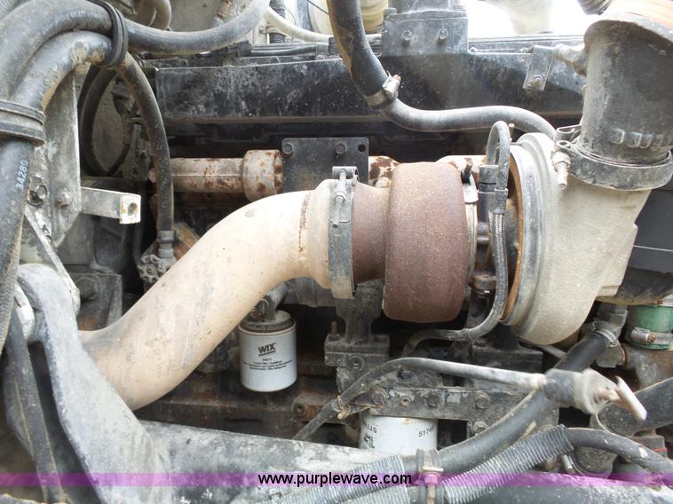 image for item K5183 1997 International 5070 mixer truck