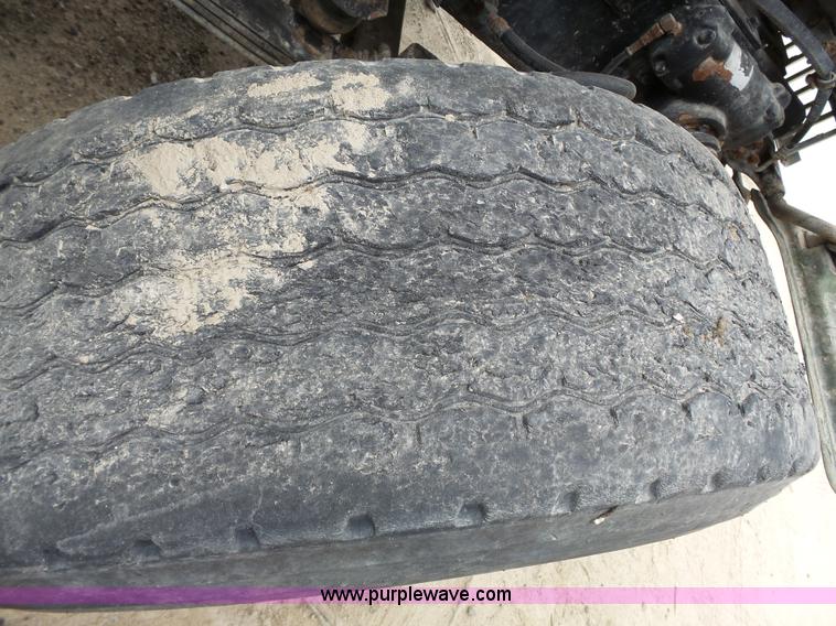 image for item K5183 1997 International 5070 mixer truck