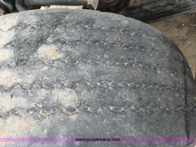 image for item K5183 1997 International 5070 mixer truck