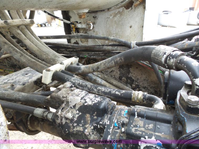 image for item K5183 1997 International 5070 mixer truck