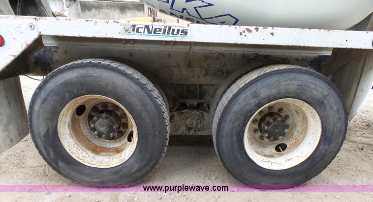 image for item K5183 1997 International 5070 mixer truck