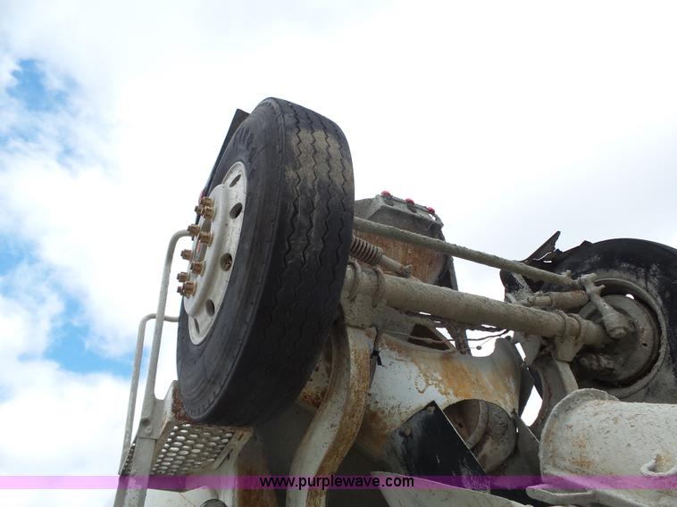 image for item K5183 1997 International 5070 mixer truck