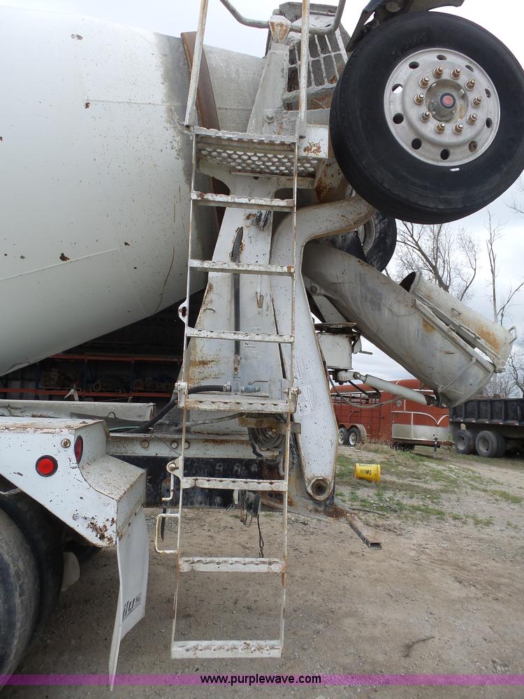image for item K5183 1997 International 5070 mixer truck