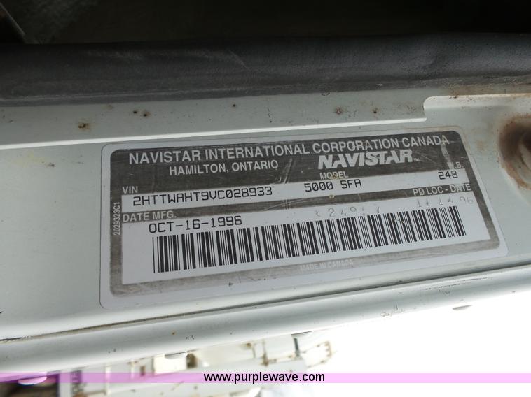 image for item K5183 1997 International 5070 mixer truck